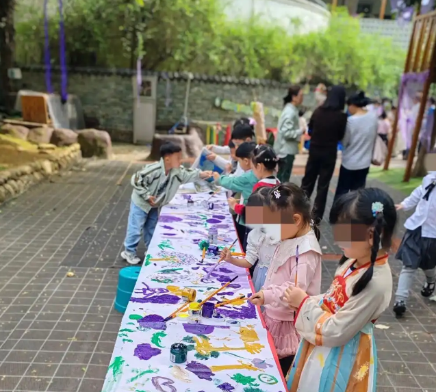 蓝丝带一片紫藤花一次温暖相遇交融教育不止于课堂